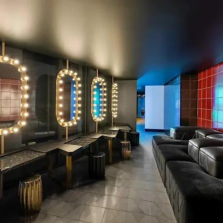 Hotel Five
