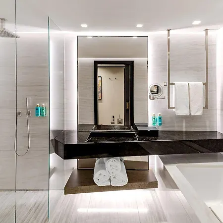 Hotel Five 5*